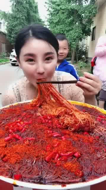 辣鸭头爆料师姐视频在线观看,师姐视频在线观看，揭秘校园风云！  第2张